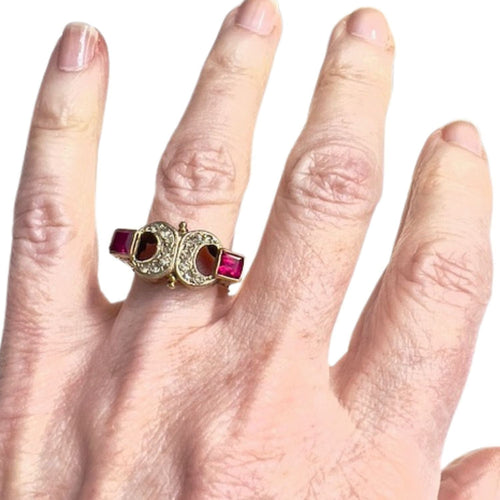 Bague 55.5 Bague en or, diamants et rubis de style Chevalier 58 Facettes Q52B