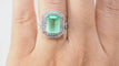 Bague 52 Bague double entourage en or blanc, émeraude de Colombie certifiée et diamants 58 Facettes 32636