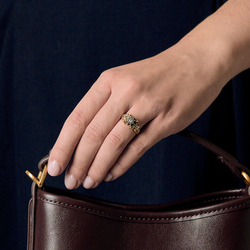 Anel Solitário em ouro amarelo, ouro branco e diamante 