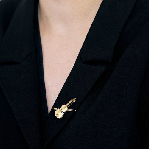 Broche Broche or jaune à motif de violon 58 Facettes PL09
