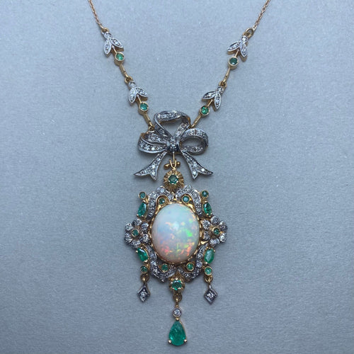 Collier Collier en or jaune argents diamants émeraudes opale 58 Facettes