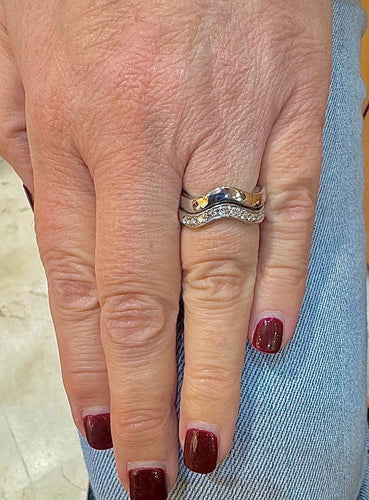 Bague 48 Duo d’alliances Cartier vintage or blanc et diamants 58 Facettes