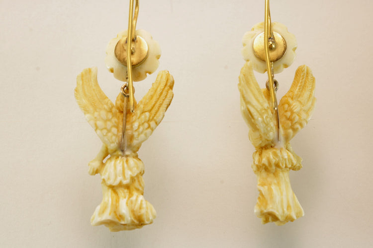 Boucles d'oreilles Boucles d'oreilles antiques en or sculptées en ivoire 58 Facettes 7482