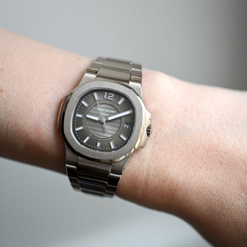 Pendentif Patek Philippe Nautilus Or Blanc 58 Facettes