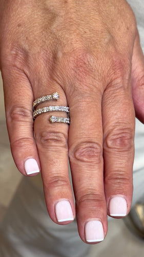 Bague 55 Bague vintage spirale en or et diamants 58 Facettes