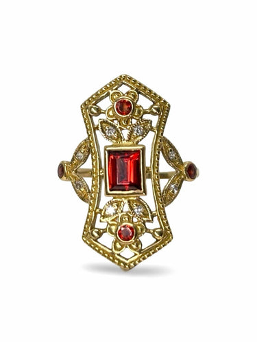 Antique yellow gold ring with garnets and diamonds 