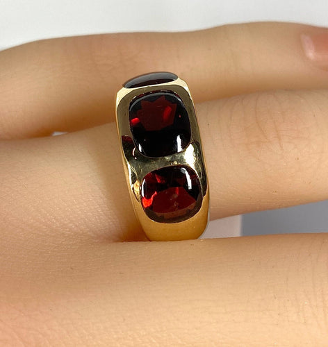 Bague 51.5 Bague en or jaune 18 carats ornée de 3 grenats 58 Facettes AB563