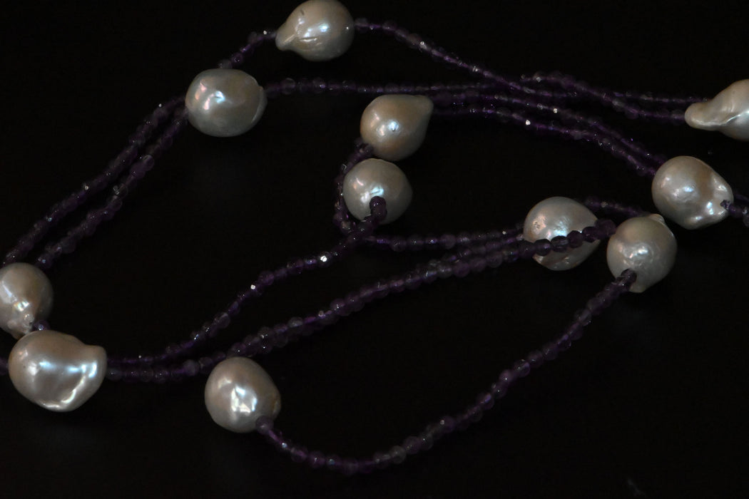 Halskette mit Amethyst und Süßwasserperlen