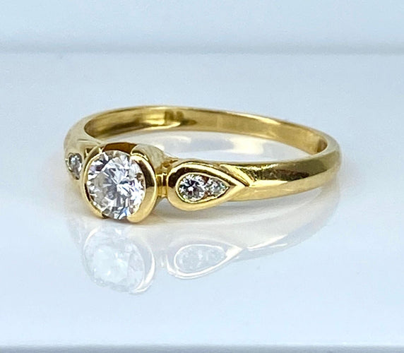 Bague 52 Bague solitaire  or 18 diamant central 0,30 carat 58 Facettes AB636