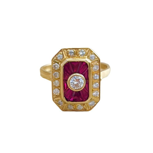 Bague 54 Bague or jaune, rubis et diamants 58 Facettes