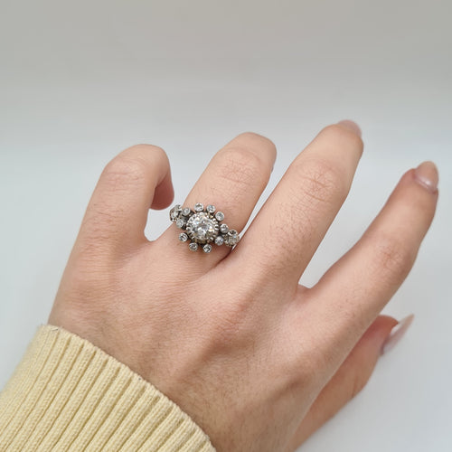 Bague 50 Bague or blanc diamants 58 Facettes