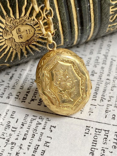 Pendentif Médaillon porte-photo en or jaune 58 Facettes