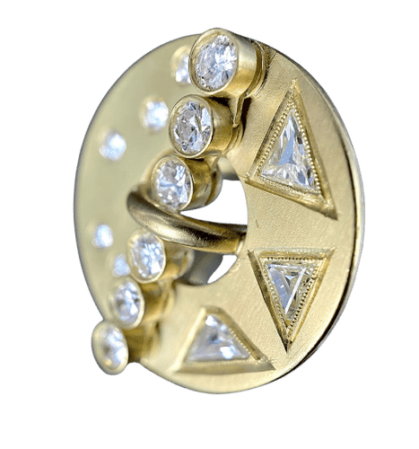 Bague 53 Bague or jaune à décor géométrique sertie de 2,40 carats de diamants de différentes tailles 58 Facettes