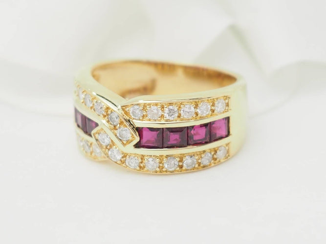 Bague 53 Bague en or jaune, diamants et rubis 58 Facettes 33456