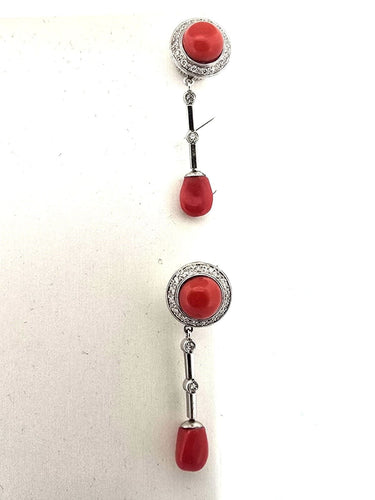 Boucles d'oreilles Boucles d'oreilles en or blanc serties de diamants et de corail 58 Facettes