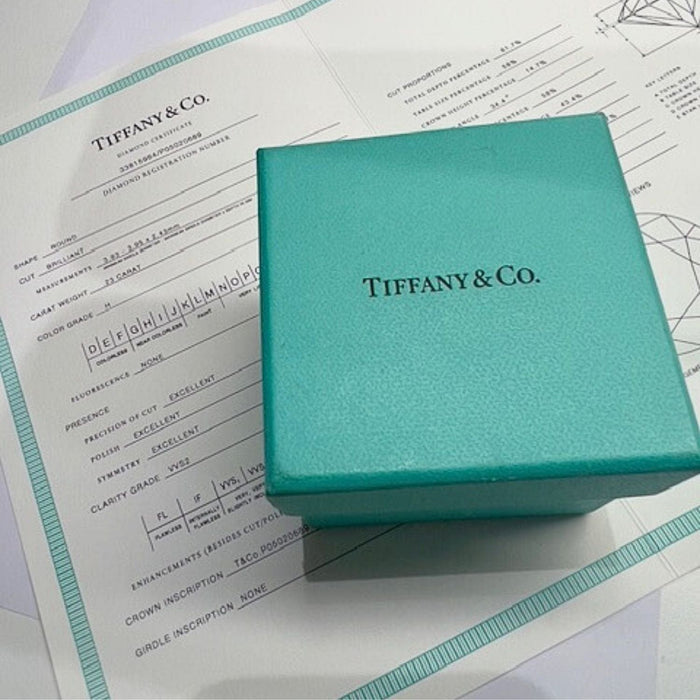 Bague 52.5 TIFFANY and Co - Bague Solitaire Platine Sertie de Diamants et Alliance Platine 58 Facettes Q55B