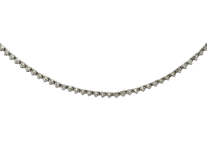 Collier Collier rivière de diamants en or blanc 18 carats 58 Facettes