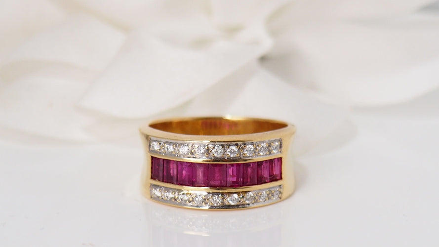 Bague Bague en or jaune, diamants et rubis 58 Facettes 31450