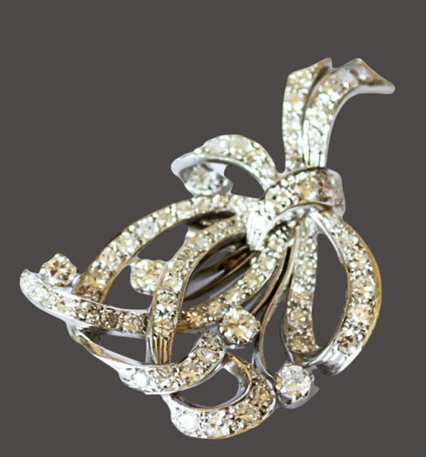 Broche Broches à revers en platine au design rétro avec diamants 58 Facettes A1156