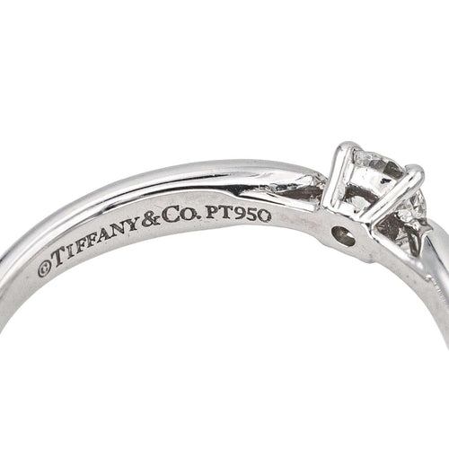 Bague 51 Tiffany & Co Bague  Solitaire   Platine Diamant 58 Facettes 4443916RV