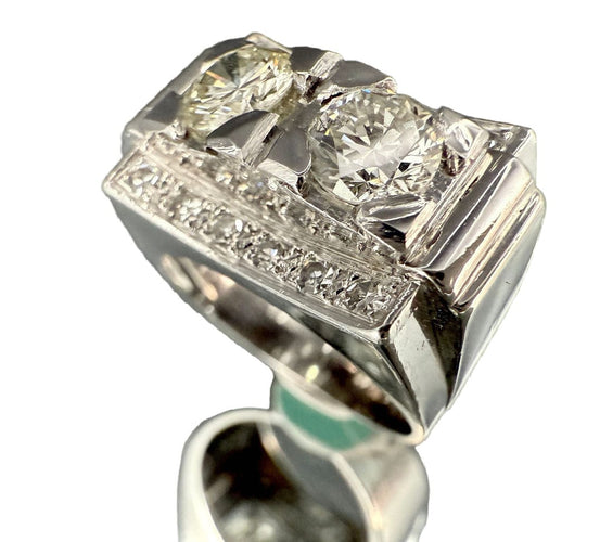 Bague 51 Bague or blanc, deux diamants 0.57 et 0.58 carat 58 Facettes