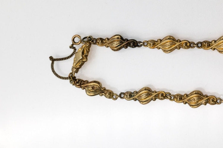 Collier Collier Biedermeier avec grenat, perles et émail en or 14k 58 Facettes 11724