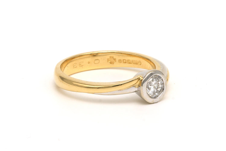 Bague 55 Bague contemporaine en or jaune et blanc 18 carats sertie d'un diamant (0.33ct) 58 Facettes 20975
