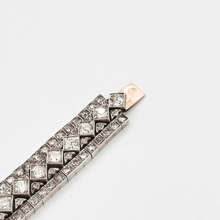 Bracelet Bracelet ruban en or blanc pavé de diamants 58 Facettes