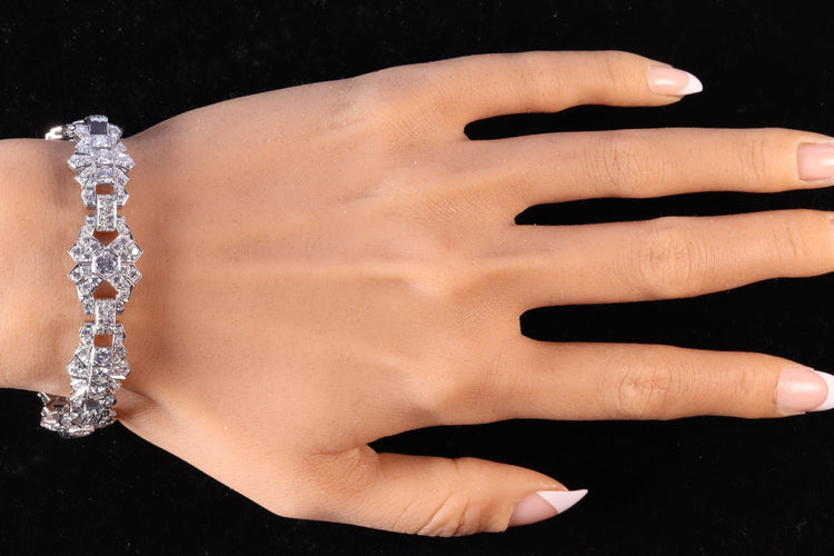 回声 Art Deco ：一款比利时的铂金 1950年代手链 