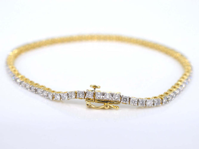 Bracelet Bracelet de tennis en or serti de diamants de 3,50 carats 58 Facettes 2150