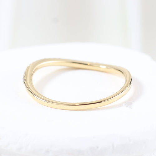 Bague 54 Bague en or jaune sertie de diamants taille brillant 58 Facettes J020000200