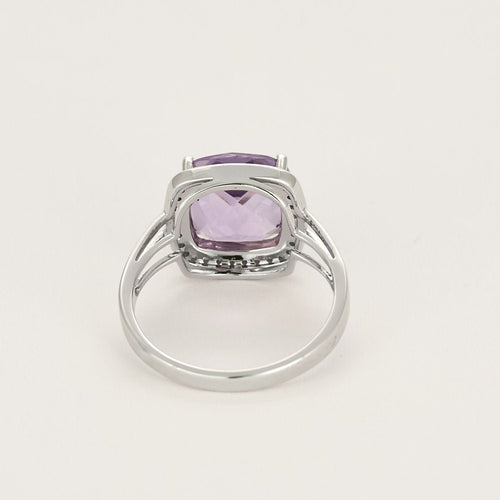 Beyaz altın yüzük, ametist ve küçük pırlantalar 