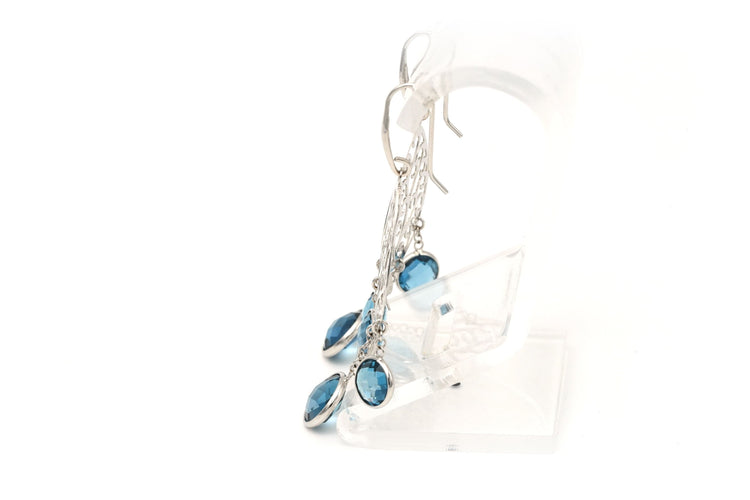 Boucles d'oreilles Boucles d'oreilles contemporaines en or blanc serties de topazes 58 Facettes 22186