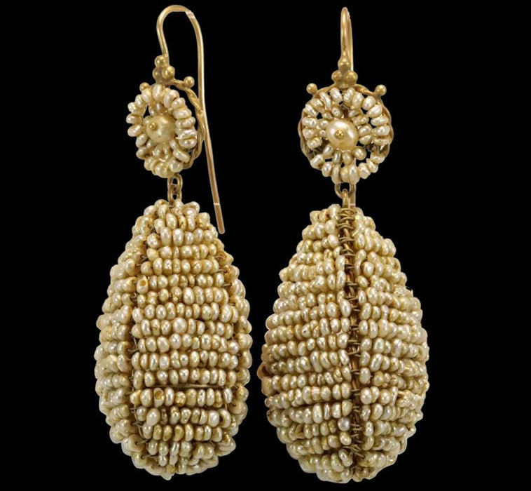 Pendientes de oro con perlas antiguas