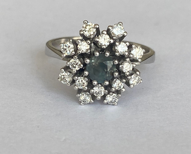 Bague 52.5 Bague en or blanc avec alexandrite naturelle certifiée ALGT de 0,60 ct et diamants 58 Facettes