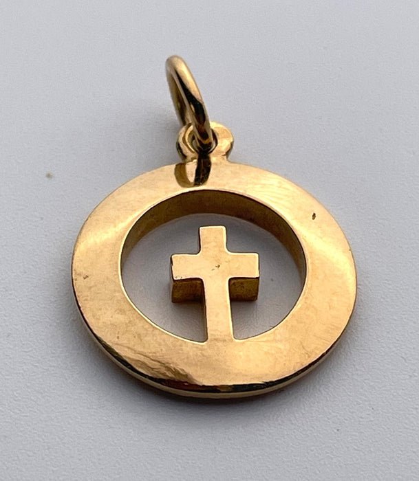 Pendentif Grande médaille croix ajourée or jaune 58 Facettes 75