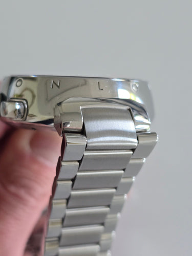 Montre Louis Vuitton - Montre chronographe Tambour Voyage en acier 58 Facettes