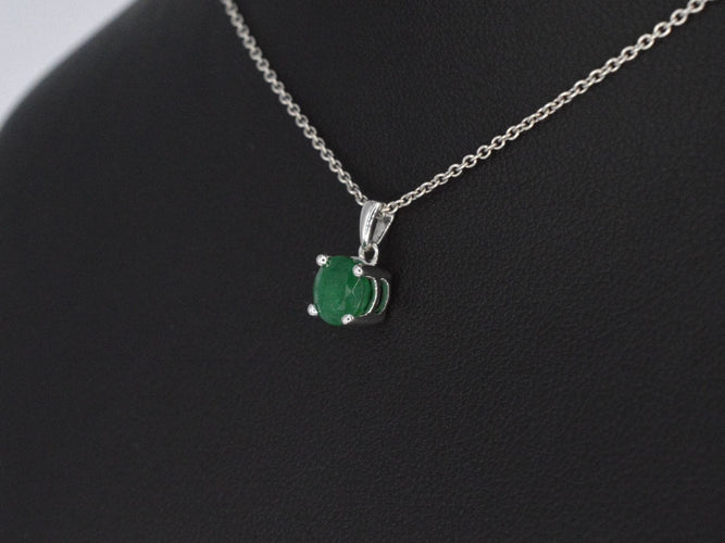 Pendentif Pendentif en or blanc avec émeraude 58 Facettes 2205