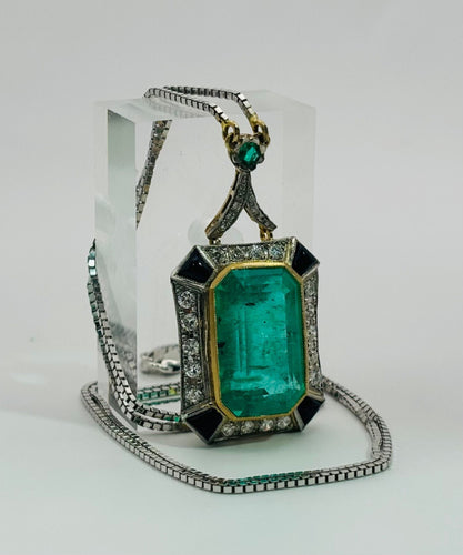 Ketting en hanger in goudstijl Art Deco met natuurlijke Colombiaanse smaragd van 14 karaat 
