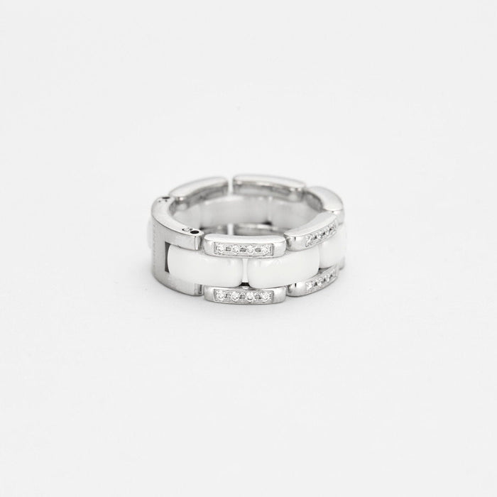 Bague 54 CHANEL - Bague Ultra en or blanc, céramique blanche et diamants 58 Facettes