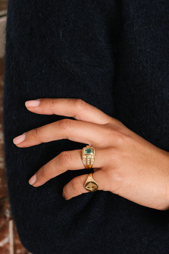 Bague 53 Bague Chevalière en or jaune émeraude et diamants 58 Facettes