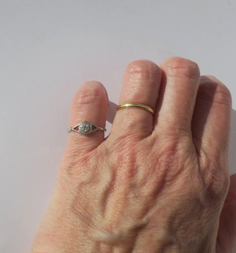 Anel Art Deco em ouro branco 18k e Platina e diamante 