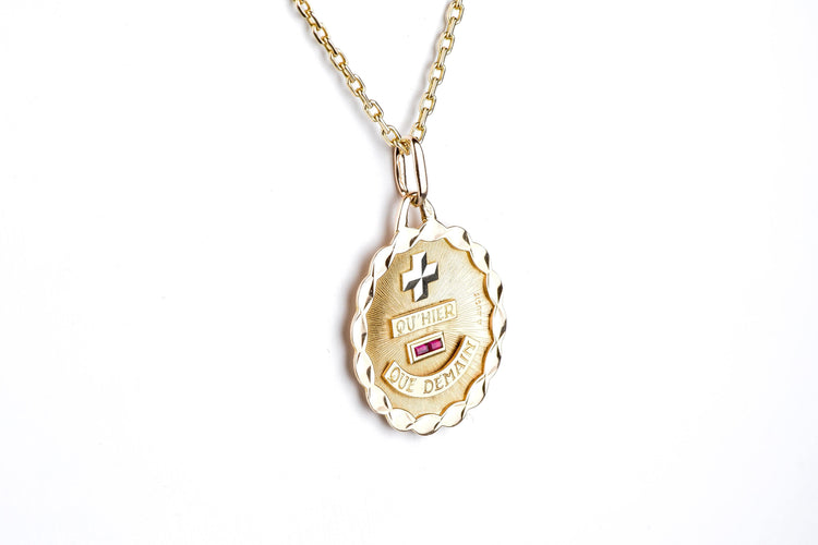 Collier Collier Pendentif Augis 18 carats Or jaune  + qu'hier - que demain  0.06ct Rubis 58 Facettes CLAUGIS-107