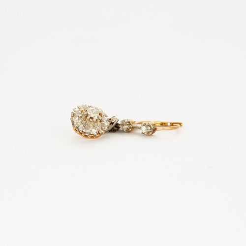 Boucles d'oreilles Boucles d'oreilles dormeuses Art Déco motif fleur 58 Facettes M8616