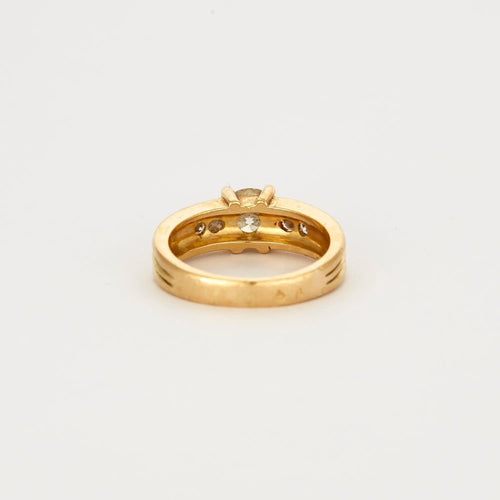 Bague 52 Bague or jaune sertie de diamants 58 Facettes GU42