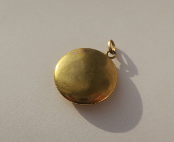 Pendentif Pendentif ancien porte-bonheur houx en or rose 18 carats 58 Facettes