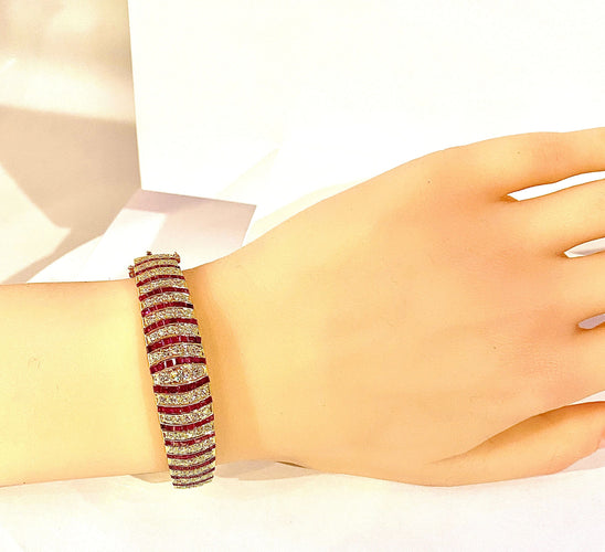 Bracelet Bracelet jonc en or jaune 18 carats, rubis et diamants 58 Facettes AB608