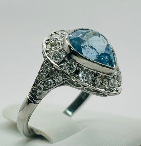 Bague 52 Bague Art Déco en platine avec aigue-marine centrale et diamants 58 Facettes 50253