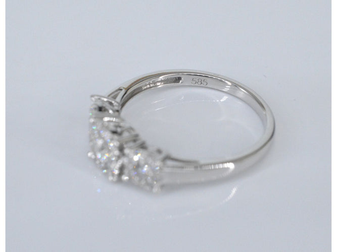 Bague 54 Bague trinité en or blanc avec diamants 58 Facettes 2002