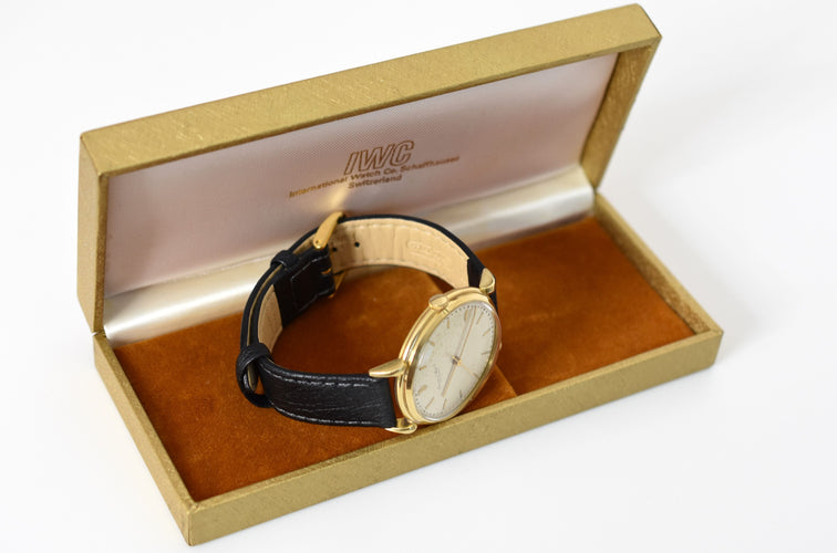 Montre homme IWC Schaffhausen, or jaune 18 carats, calibre 89, vers 1970 58 Facettes IWC-200